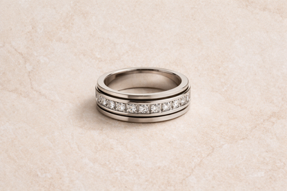 CALMERA™ Spinner Ring
